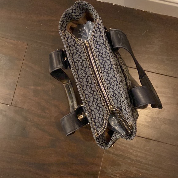 Medium Blue Small C, Coach purse - Picture 7 of 8